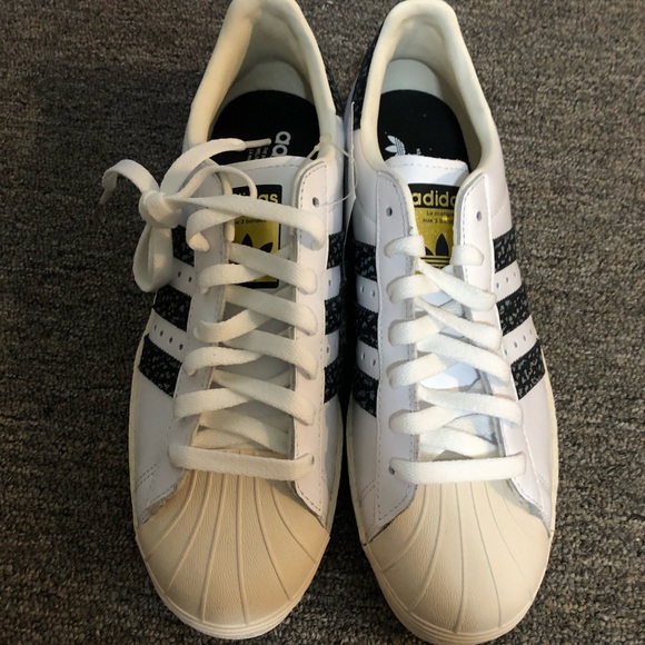 NIB Adidas White Originals Superstar 80s Lace Up Sneakers Size 8 US $120 - Picture 4 of 8